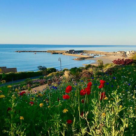 Lyme Regis Renovated Period Seaside Flat Leilighet Eksteriør bilde