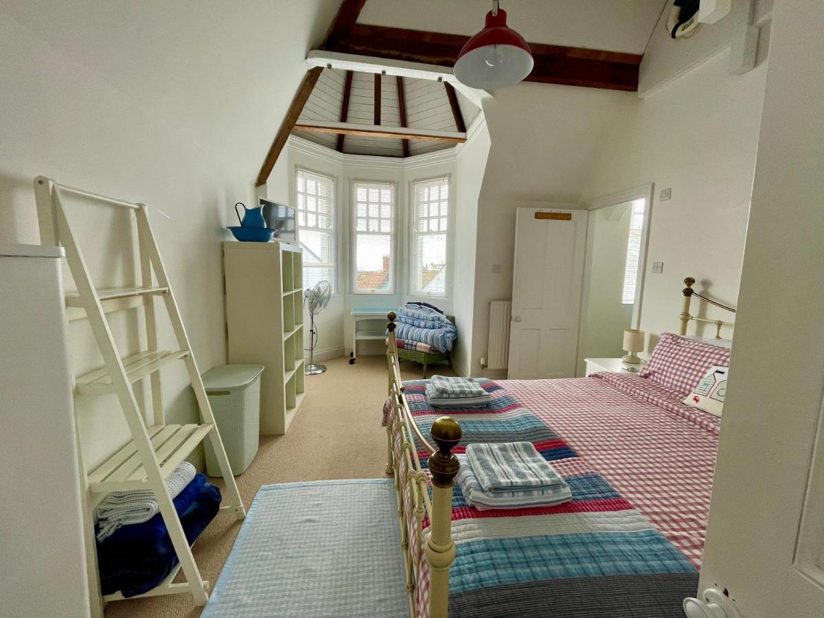 Lyme Regis Renovated Period Seaside Flat Leilighet Eksteriør bilde