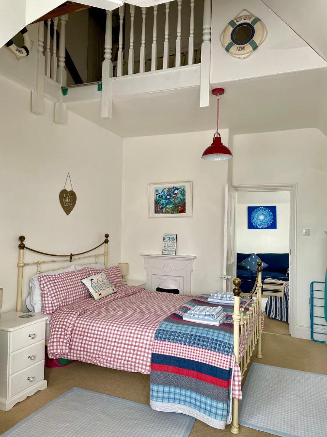 Lyme Regis Renovated Period Seaside Flat Leilighet Eksteriør bilde